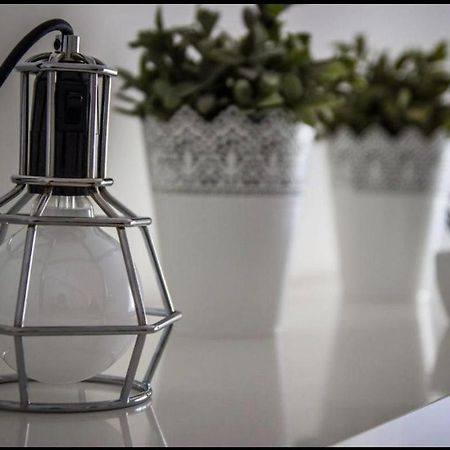 Piazza Italia Luxury Apartment Кианчано Терме Екстериор снимка