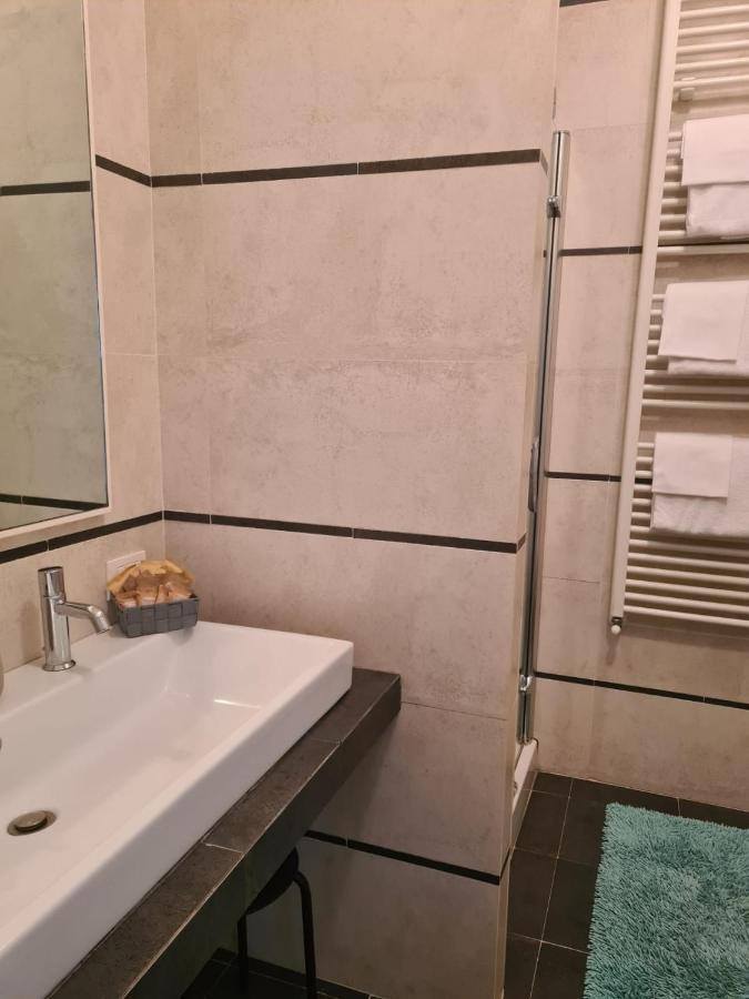Piazza Italia Luxury Apartment Кианчано Терме Екстериор снимка