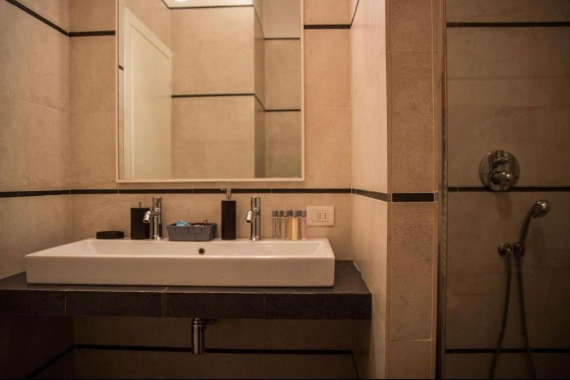 Piazza Italia Luxury Apartment Кианчано Терме Екстериор снимка