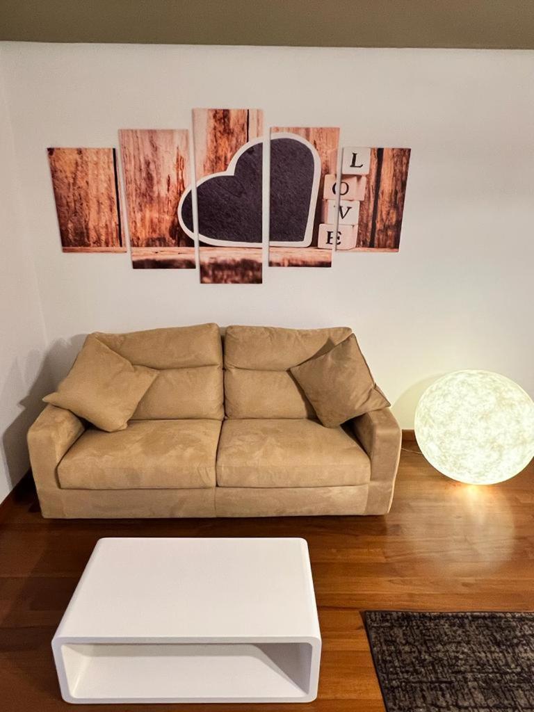 Piazza Italia Luxury Apartment Кианчано Терме Екстериор снимка