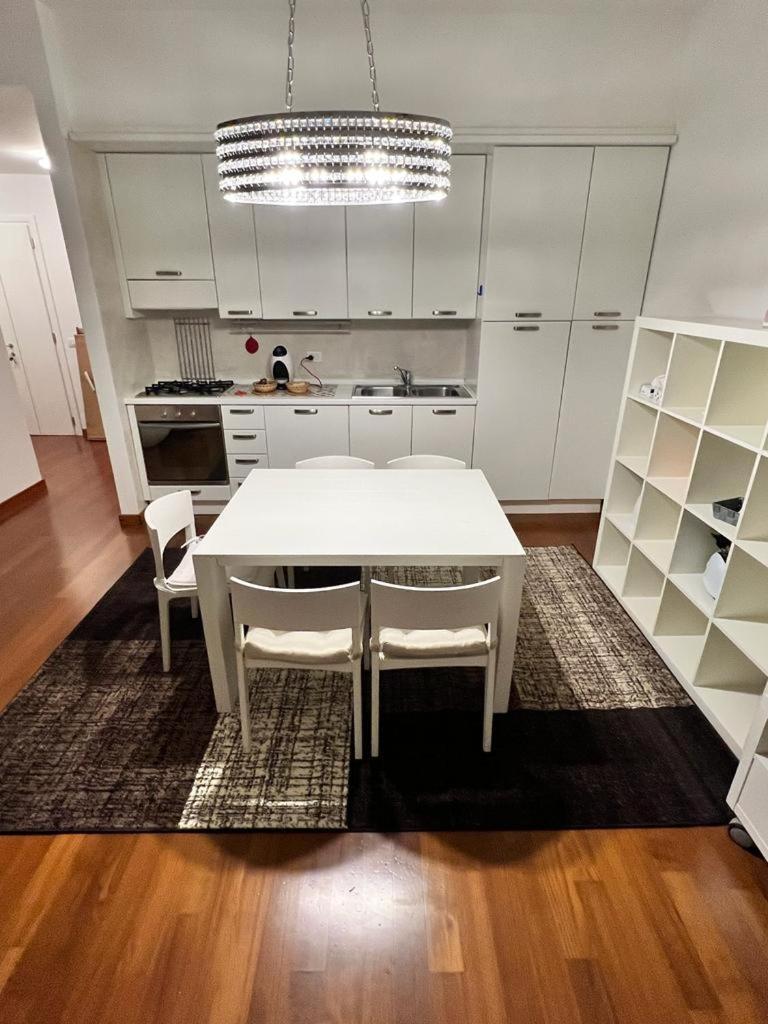 Piazza Italia Luxury Apartment Кианчано Терме Екстериор снимка